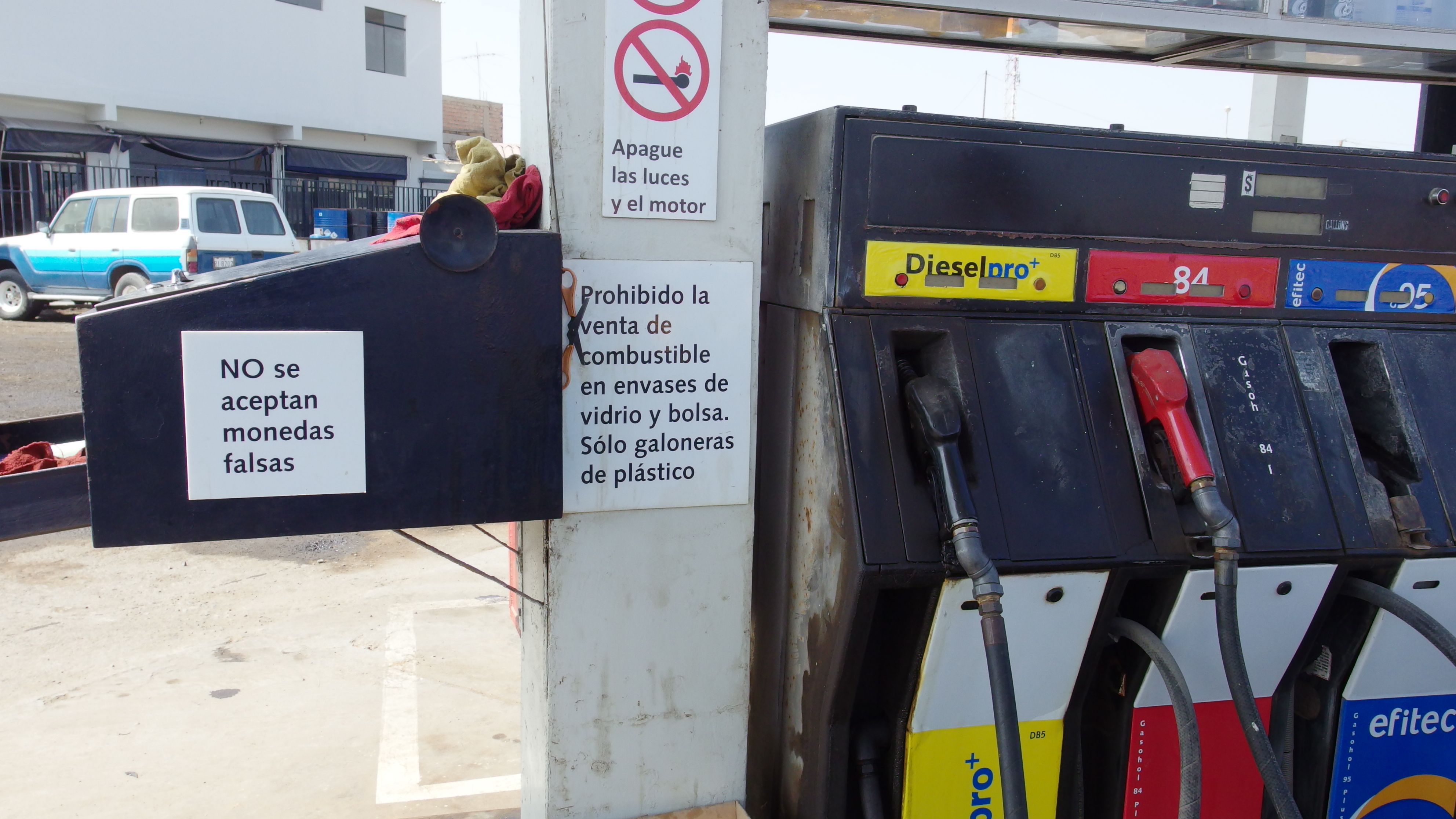 Claro, sin cartel, no hay problema...