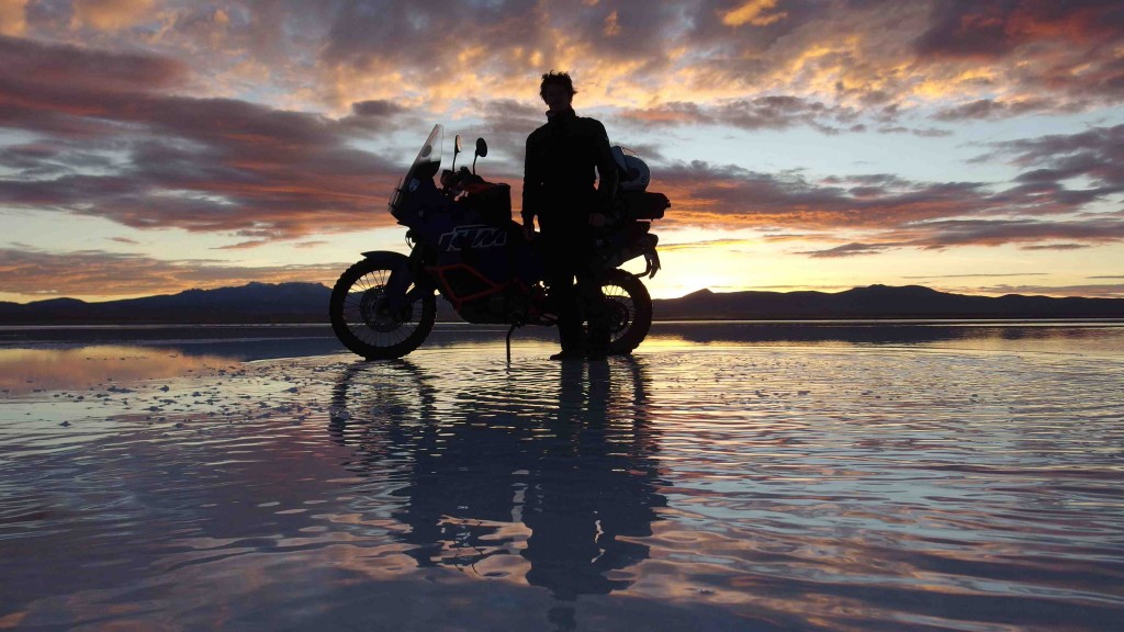 Amanecer en el Salar de Uyuni