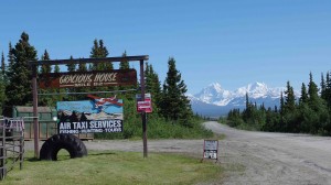 Air Services. Denali Hwy. AK